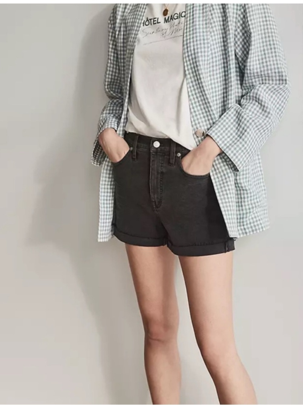 Madewell High-Rise Denim Raw Hem Shorts in Washed Black/Lunar Wash 26